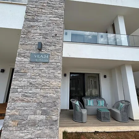 Turquoise Poolside Thymus 34-1 *