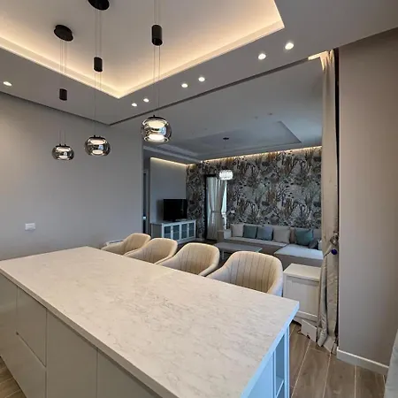 Turquoise Poolside Thymus 34-1