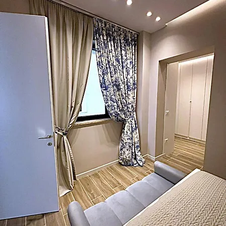 Turquoise Poolside Thymus 34-1 Dhërmi