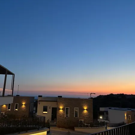 Turquoise Poolside Thymus 34-1 Dhërmi