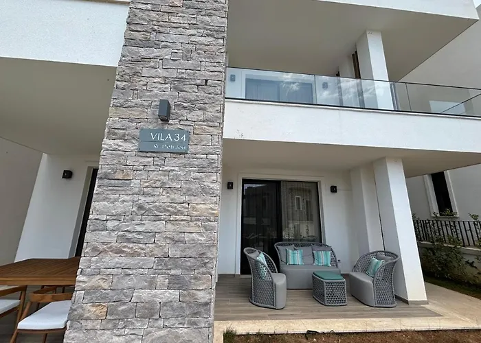 Turquoise Poolside Thymus 34-1 *