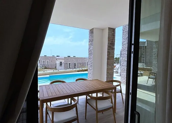 Turquoise Poolside Thymus 34-1 * Dhërmi